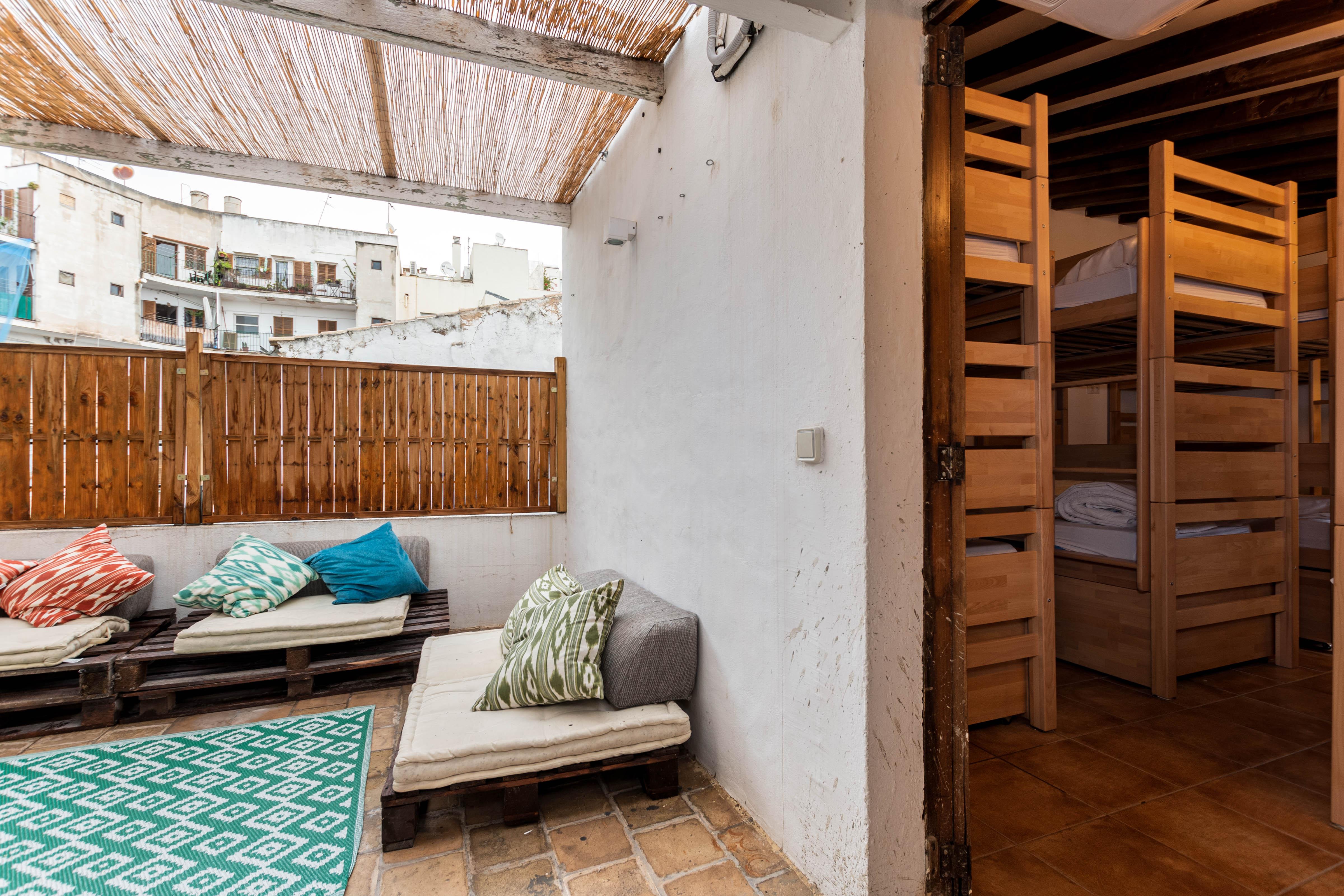 Urban Albergue *