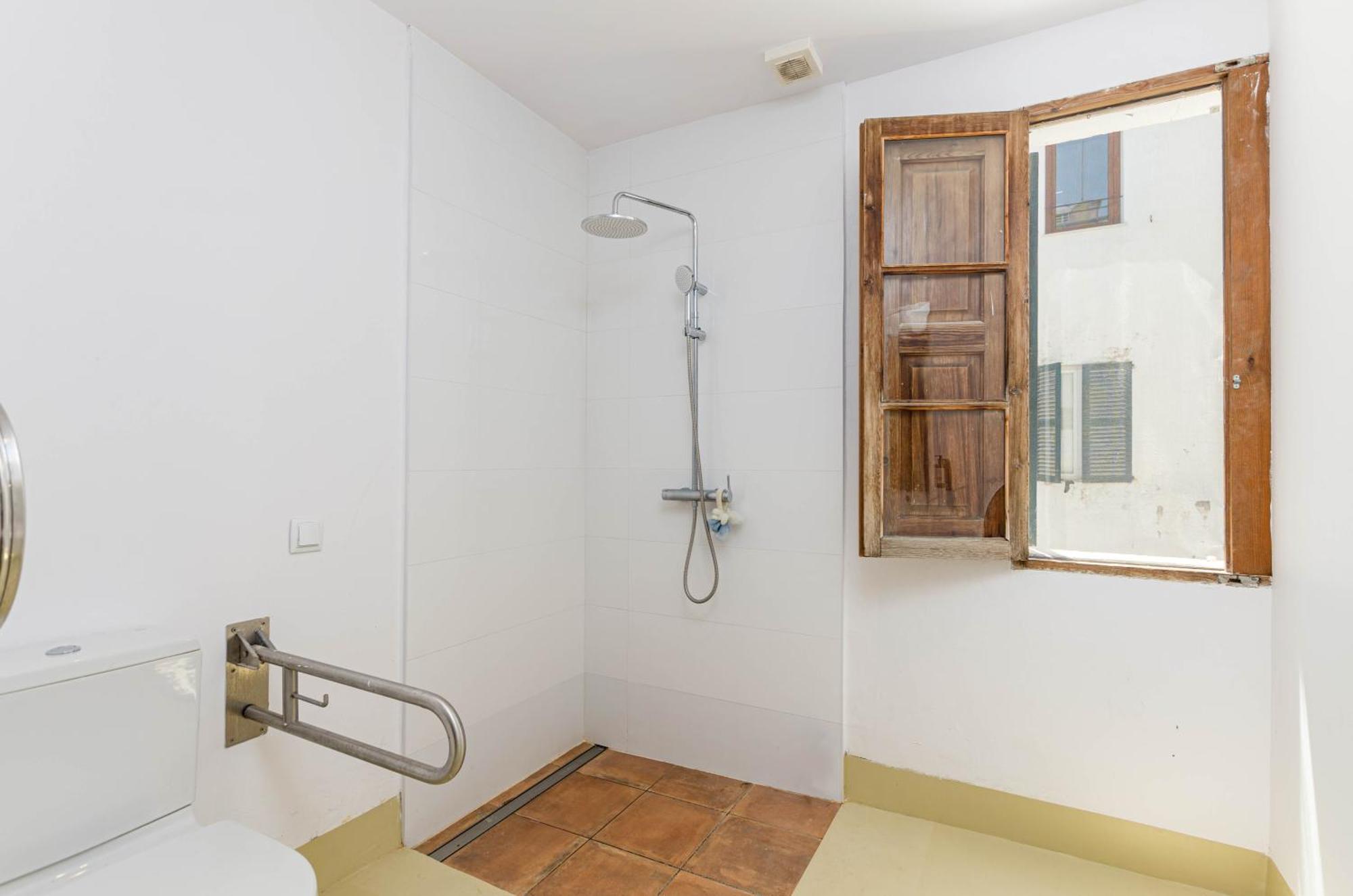 Urban Albergue